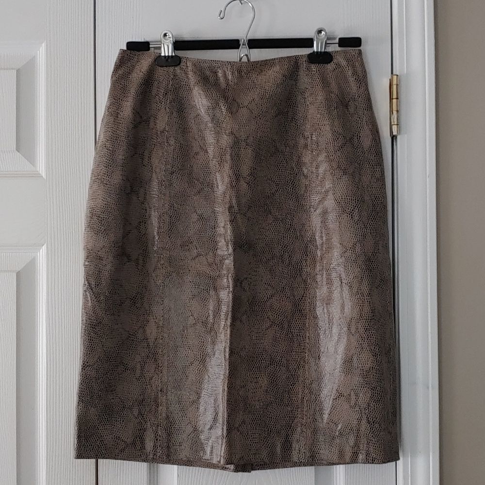 Vintage Gianni snakeskin leather pencil skirt  Sz 10 NWOT